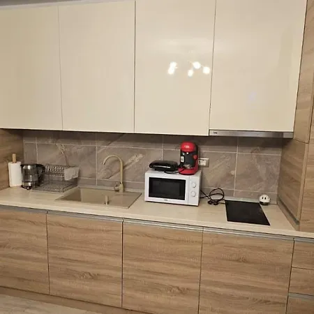 Black Sea Breeze Alezzi Apartman *